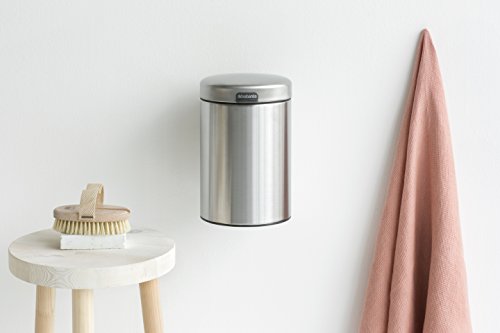 El cubo de baño de pared de Brabantia